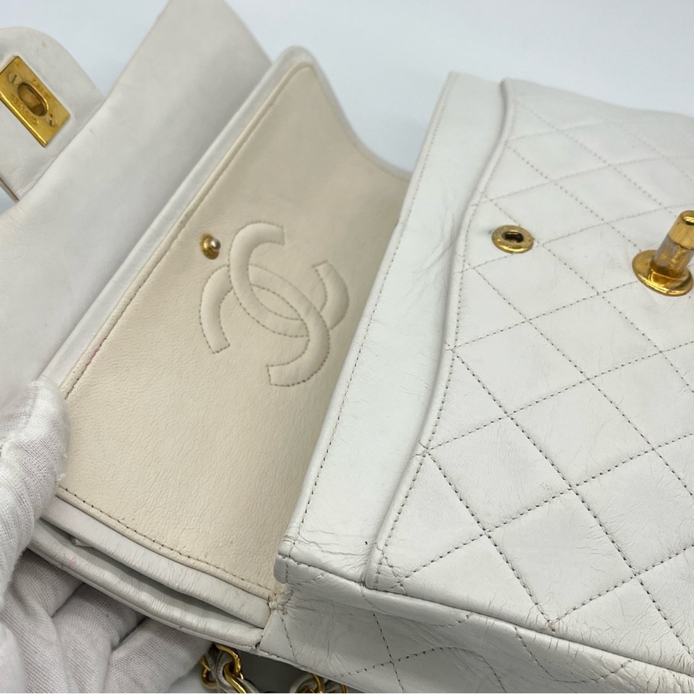 Chanel Classic Double Flap bag - Picture 9 of 15